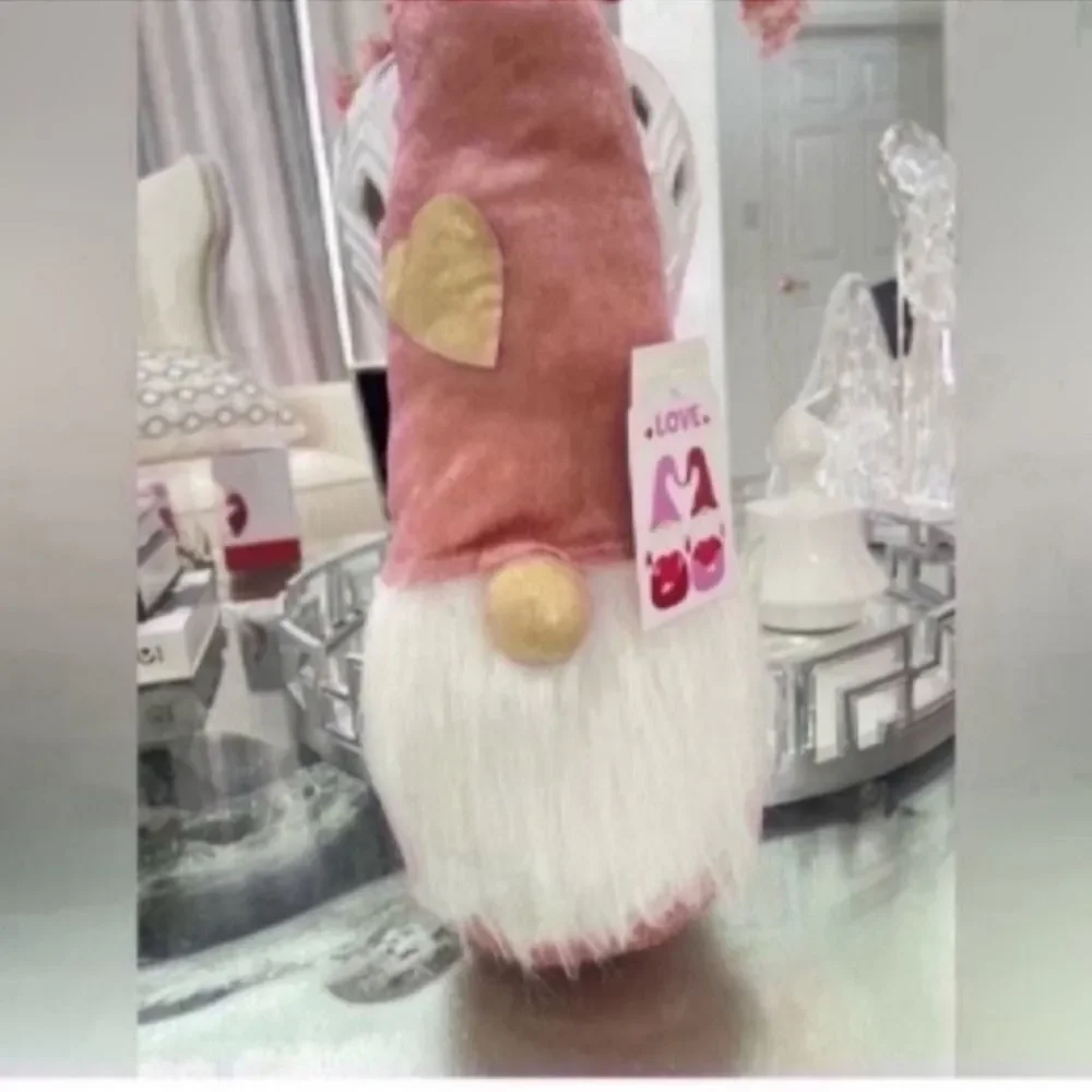 NWT Pink Love Gnome